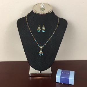Avon Gold-tone and Turquoise Necklace Giftset